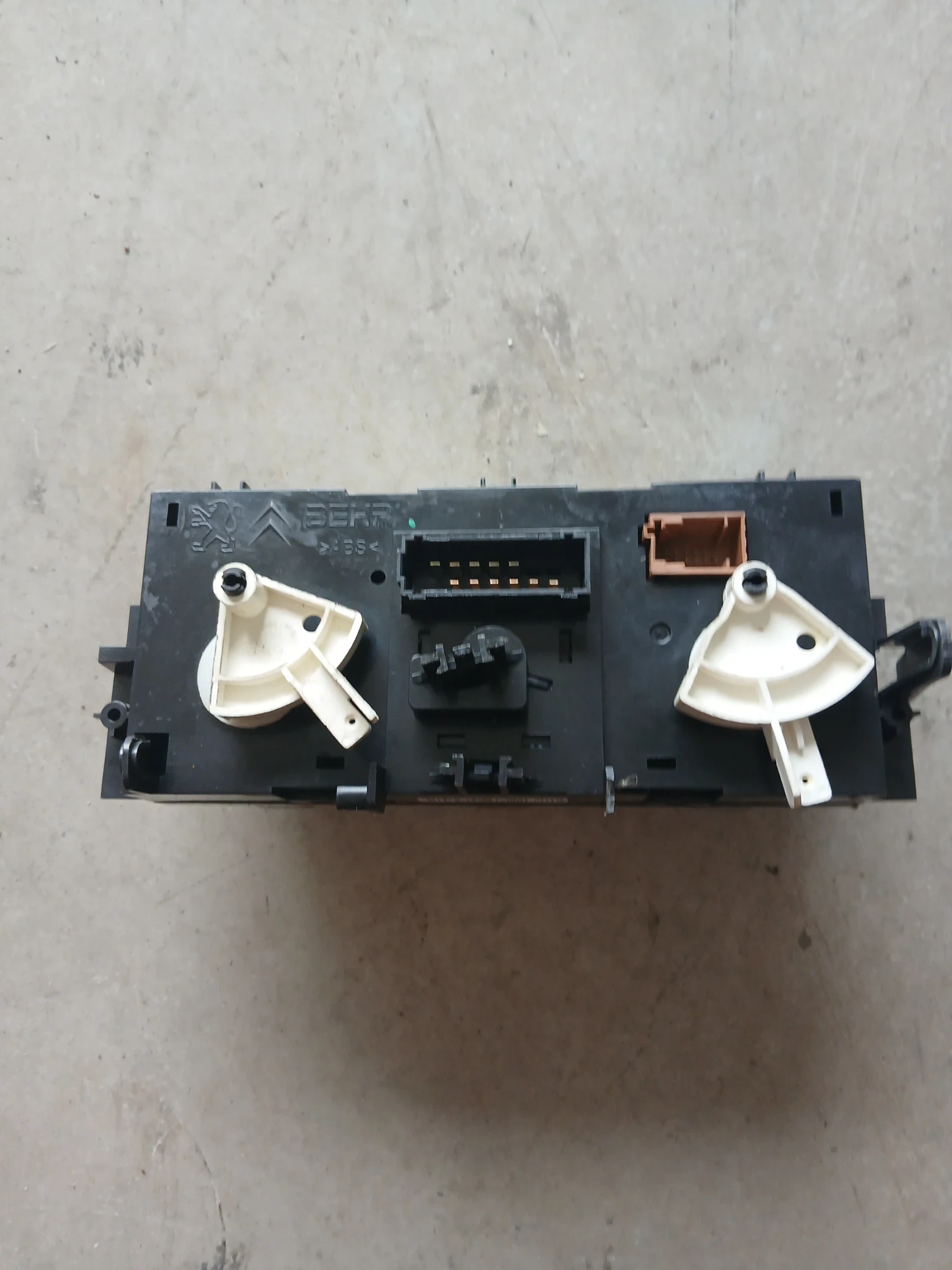 Z8510001 климатроник Citro?n C3, снимка 3 - Части - 54855091