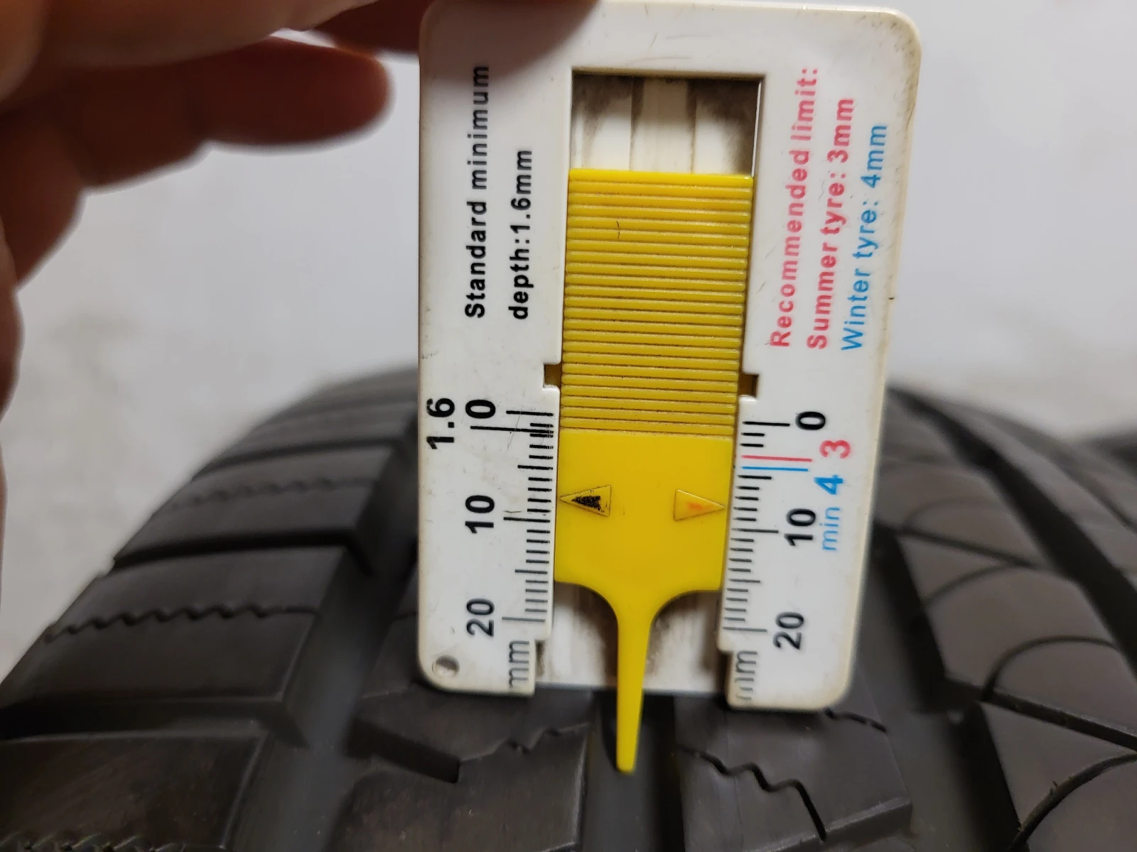Гуми Всесезонни 225/65R17, снимка 5 - Гуми и джанти - 56248210