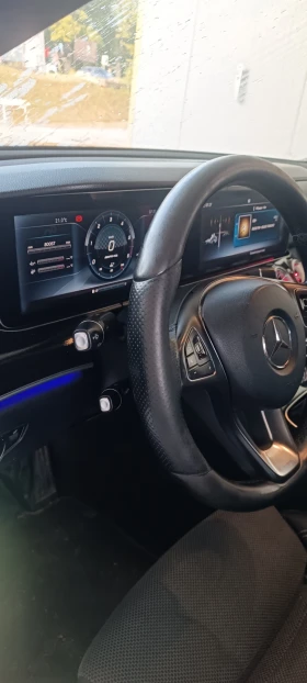 Mercedes-Benz E 200, снимка 15