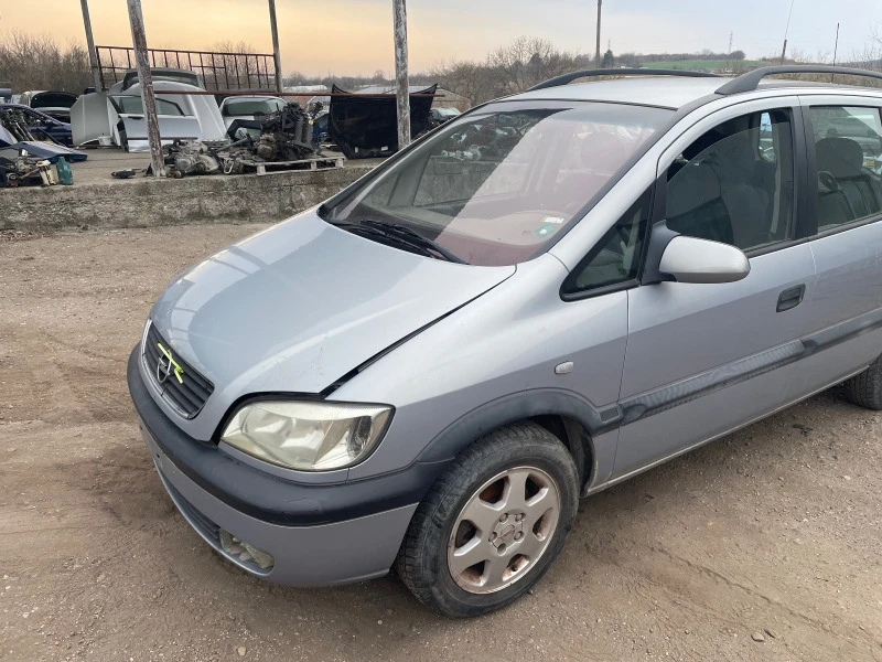 Opel Zafira 2.0DTI 101кс., снимка 3 - Автомобили и джипове - 44531692