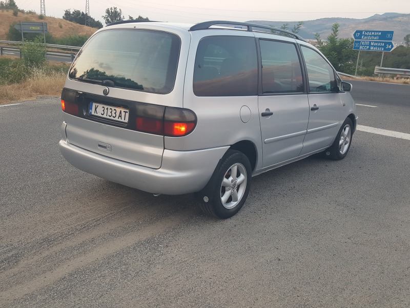 VW Sharan, снимка 16 - Автомобили и джипове - 47113371