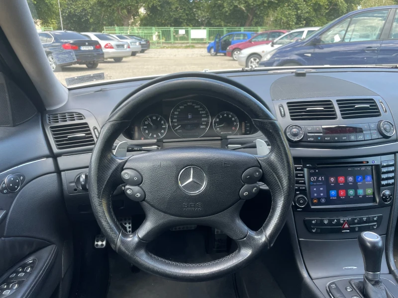 Mercedes-Benz E 63 AMG, снимка 14 - Автомобили и джипове - 46859394