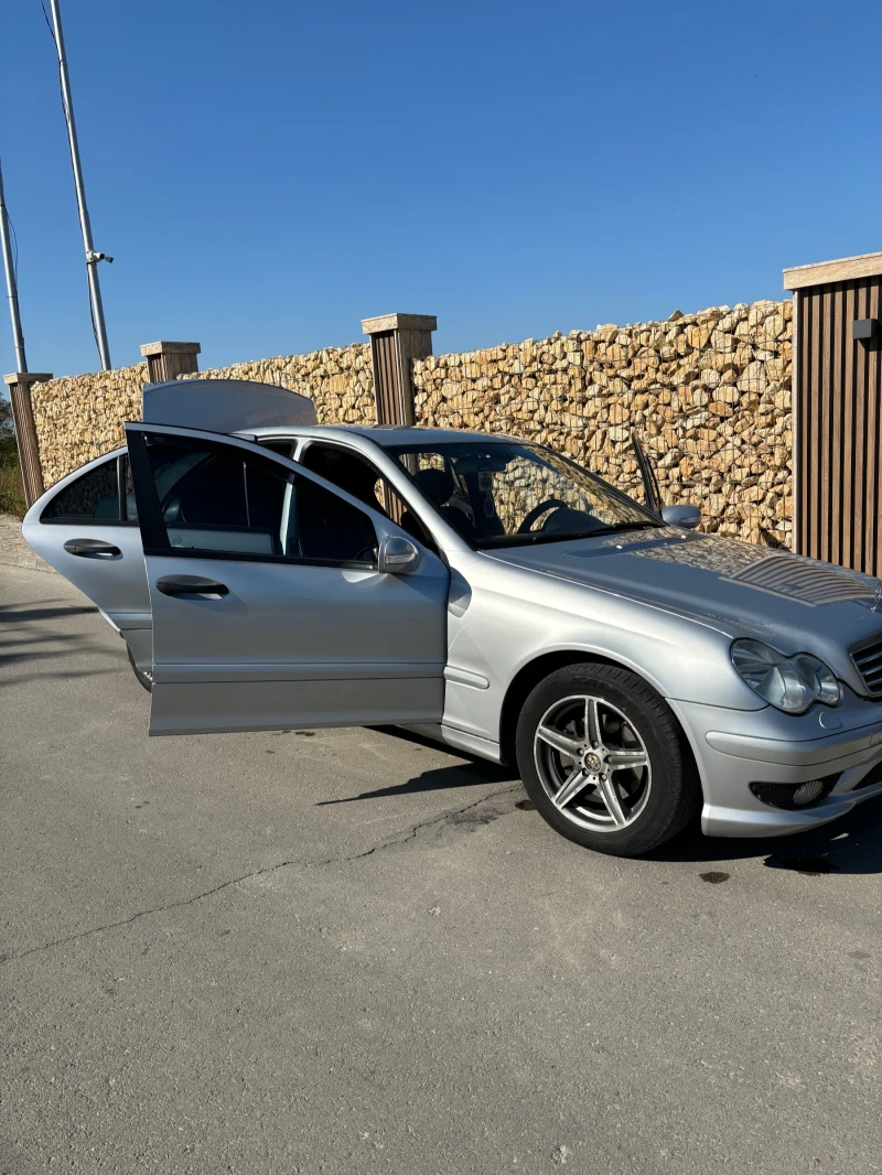 Mercedes-Benz C 220 MERCEDES-BENZ C 220, снимка 5 - Автомобили и джипове - 47632423