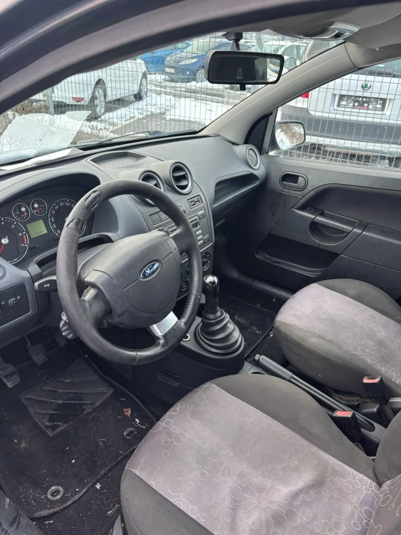 Ford Fiesta 1.3, снимка 6 - Автомобили и джипове - 48693246