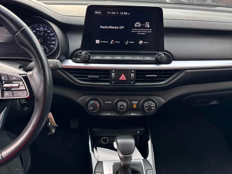 Kia Forte * IVT * CARFAX * ЦЕНА ДО БГ, снимка 8 - Автомобили и джипове - 52795035