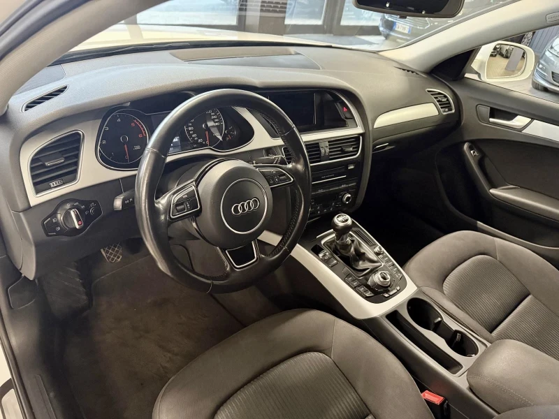 Audi A4 2.0 TDI, снимка 8 - Автомобили и джипове - 53111390