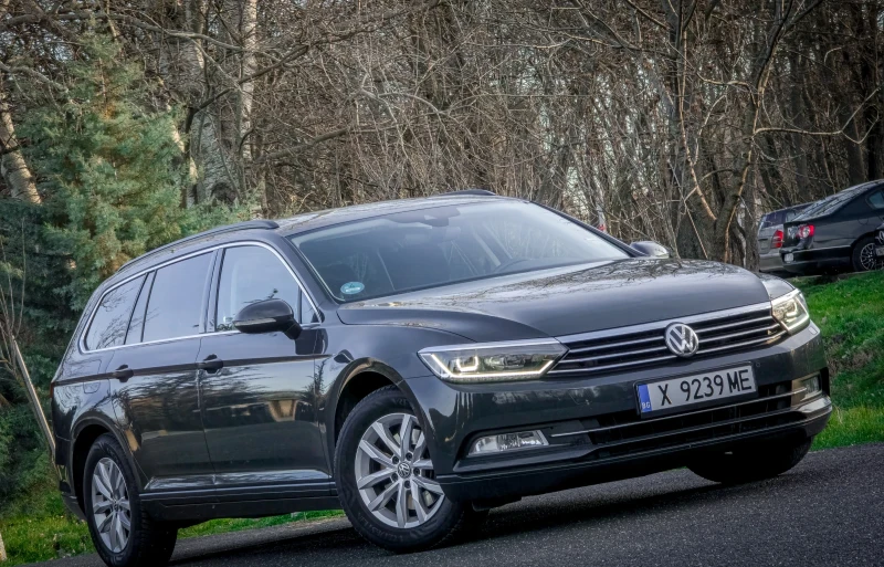 VW Passat, снимка 2 - Автомобили и джипове - 53561154