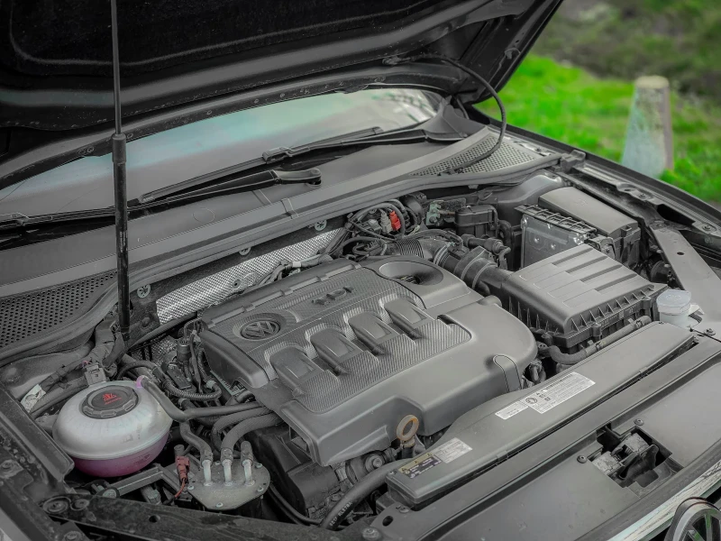 VW Passat, снимка 10 - Автомобили и джипове - 53561154