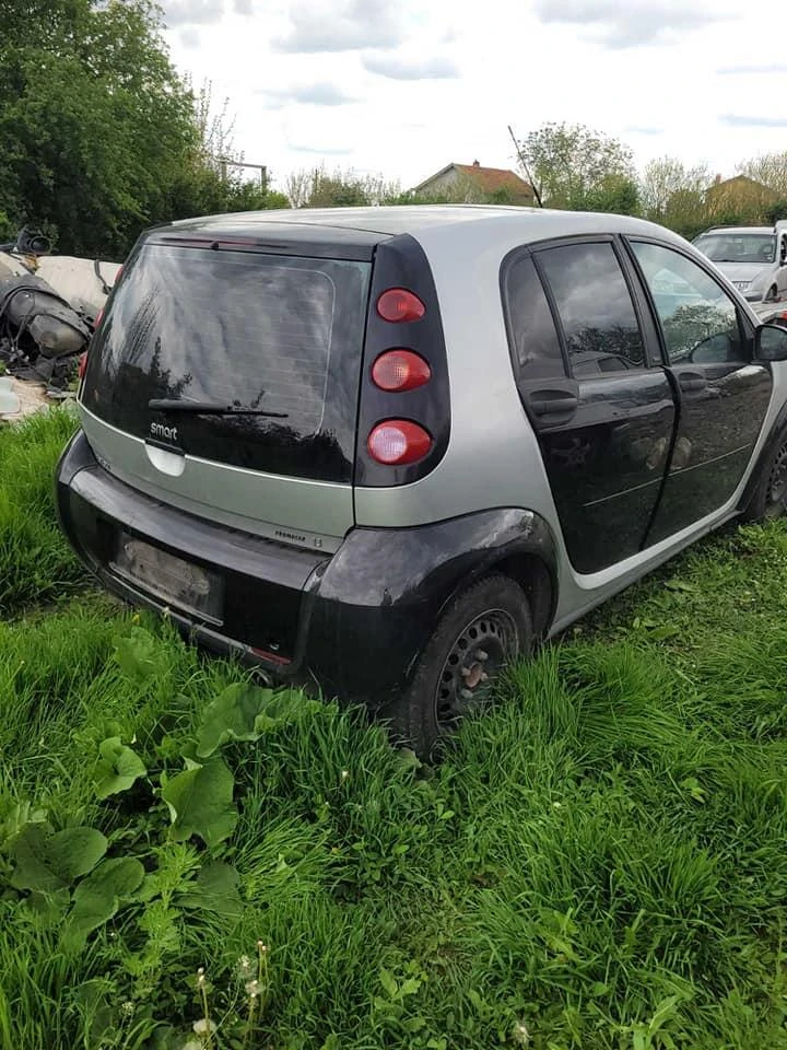 Smart Forfour 1.5 CDI/1.1 бенз, снимка 10 - Автомобили и джипове - 37264433