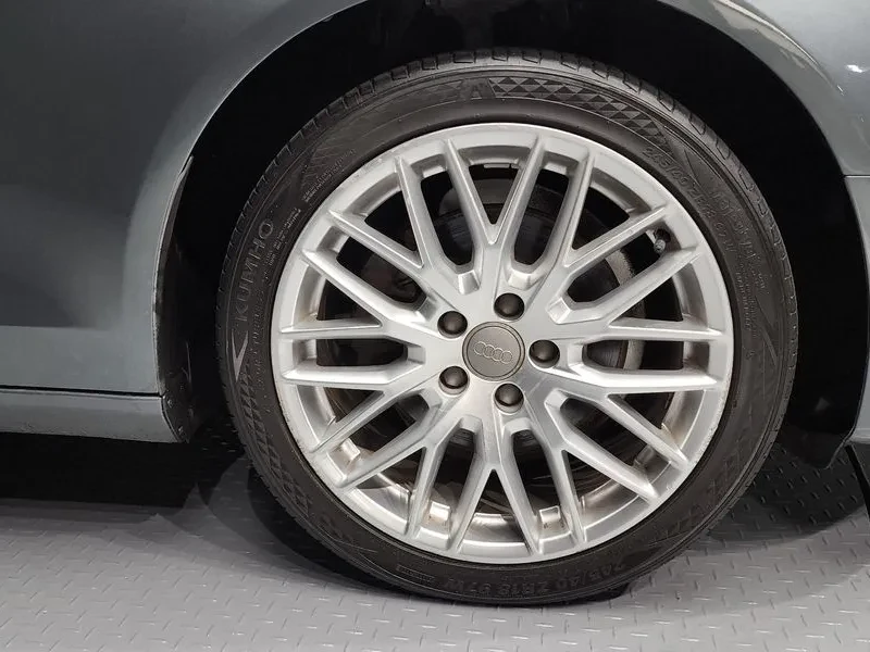 Audi A4 2.0 Tdi Quattro Comfort Edition B8, снимка 10 - Автомобили и джипове - 53676320