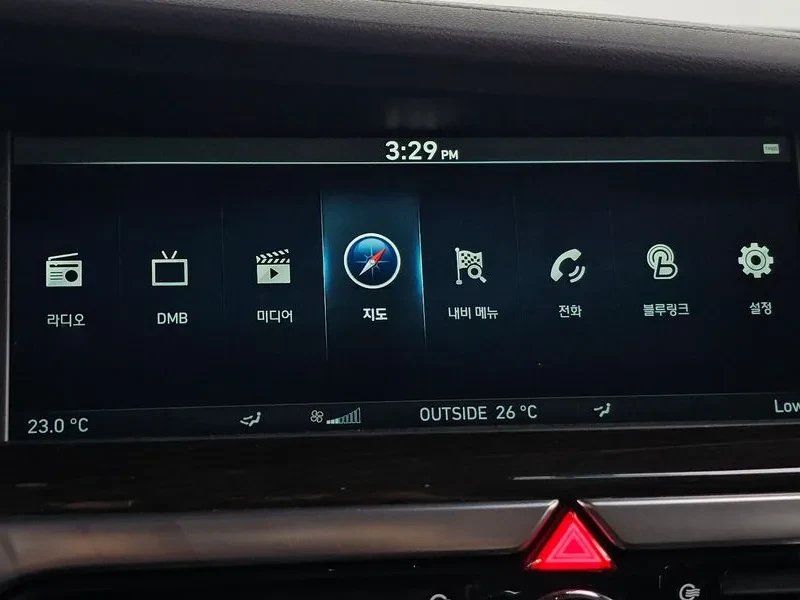 Genesis G90 3.8 Gdi Awd Luxury, снимка 15 - Автомобили и джипове - 56113017
