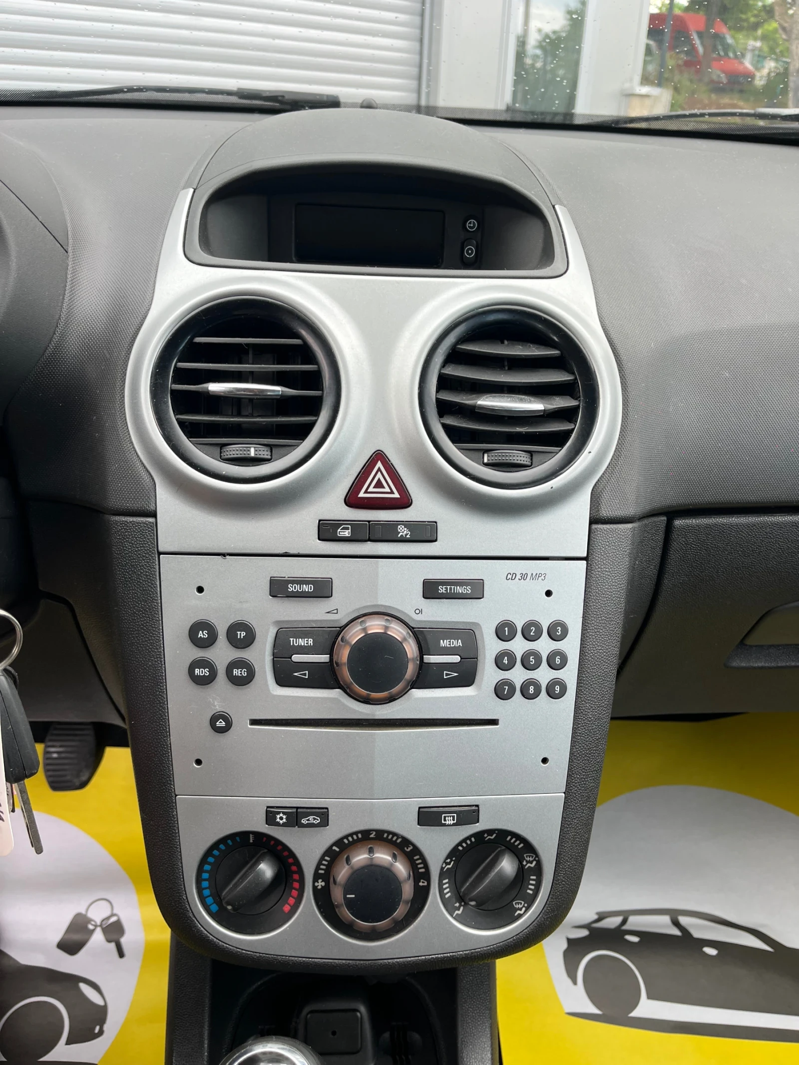 Opel Corsa 1.3cdti | Mobile.bg   13