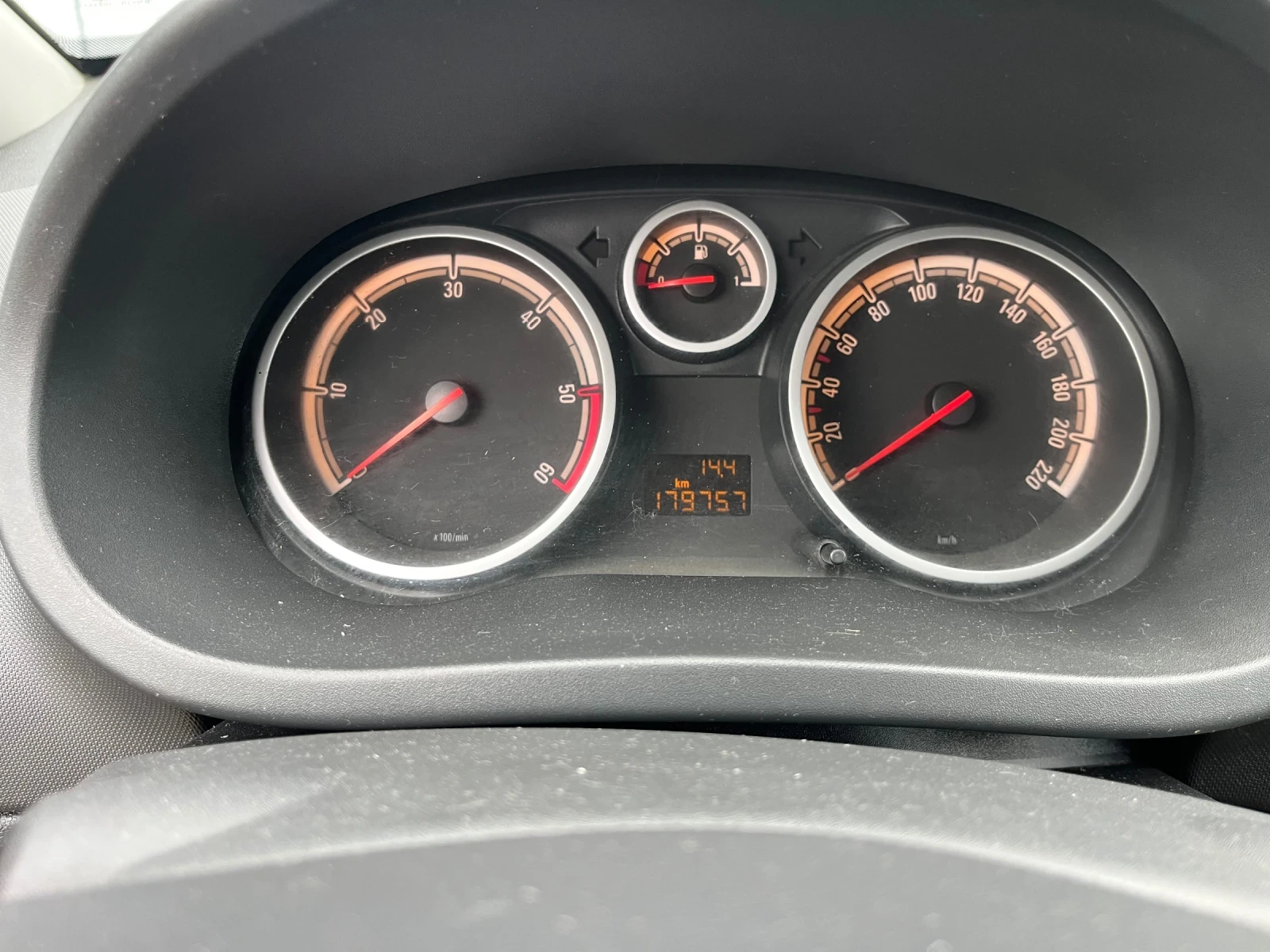 Opel Corsa 1.3cdti | Mobile.bg   14