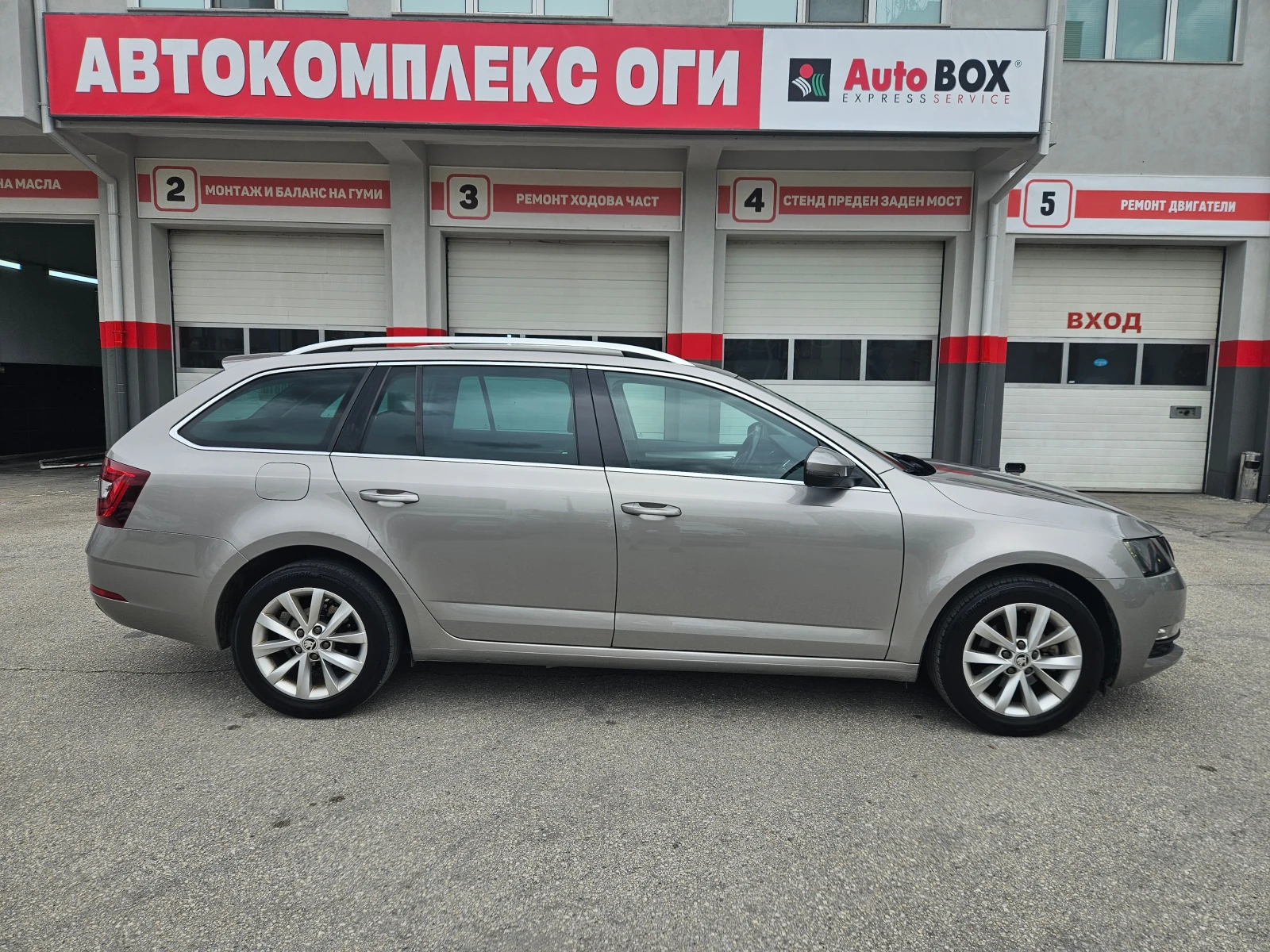 Skoda Octavia 1.6d-Navi-Led - изображение 6