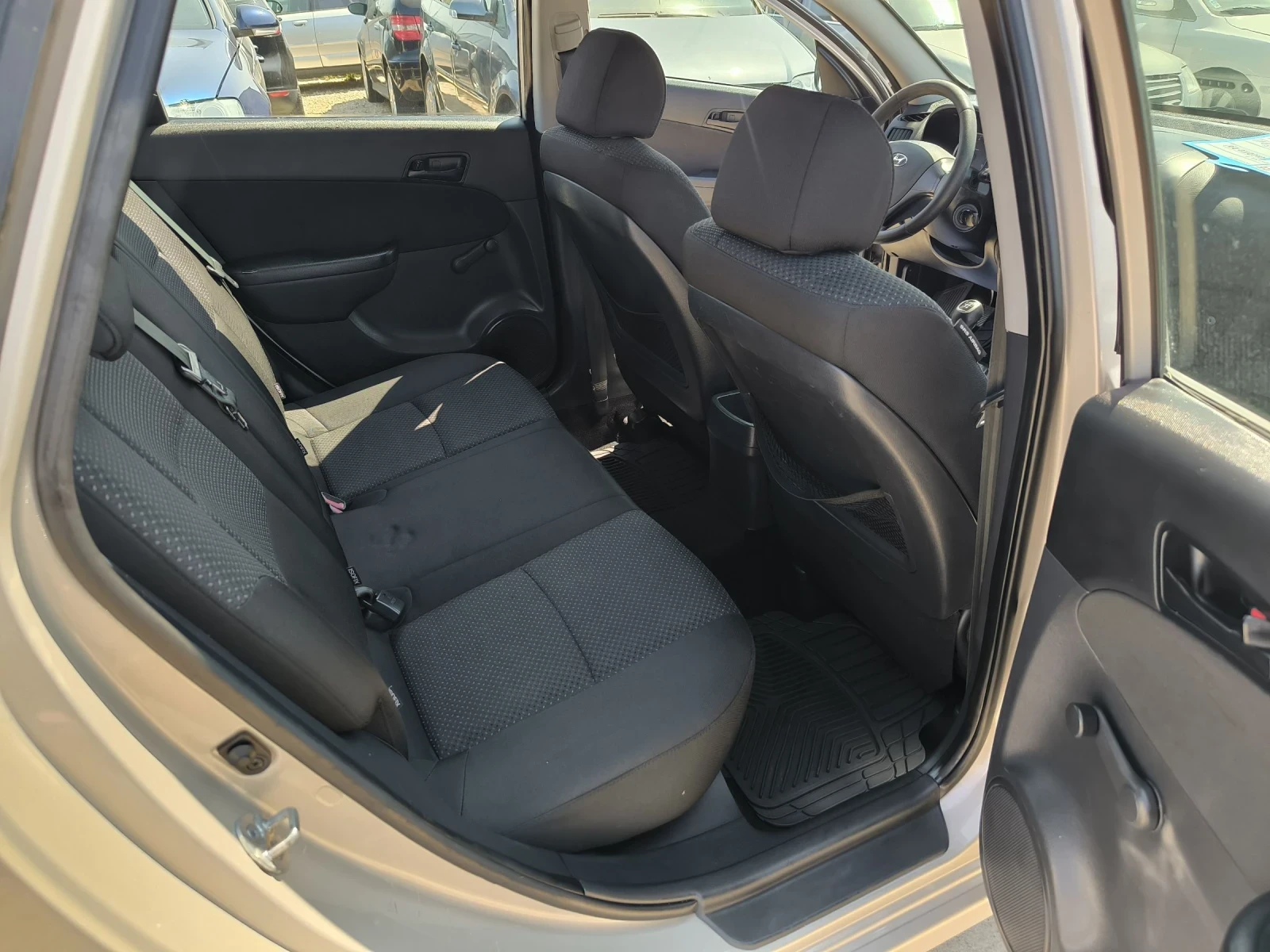 Hyundai I30 1.4i - изображение 9