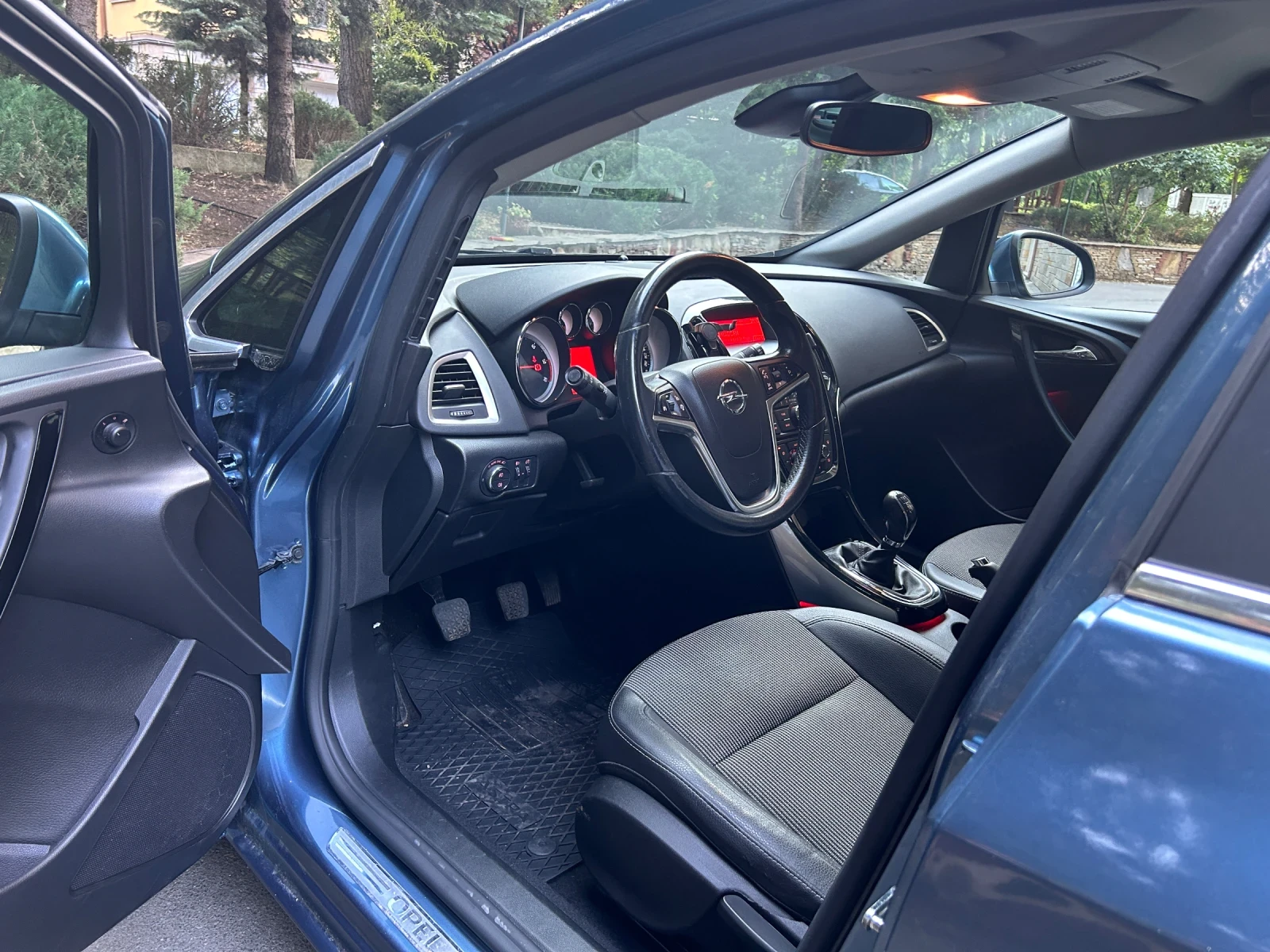 Opel Astra 2.0 CDTI COSMO, 165к.с., EURO 5B  - изображение 6