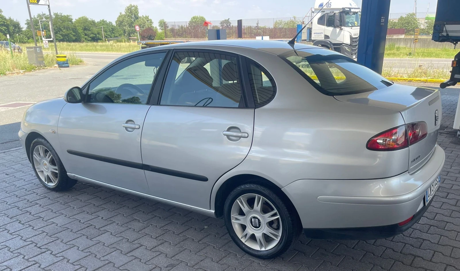 Seat Cordoba 1.9TDI 101кс - изображение 6