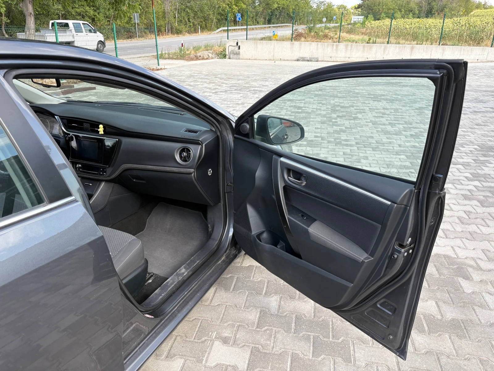 Toyota Corolla 1.4 D-4D | Mobile.bg — изображение 11