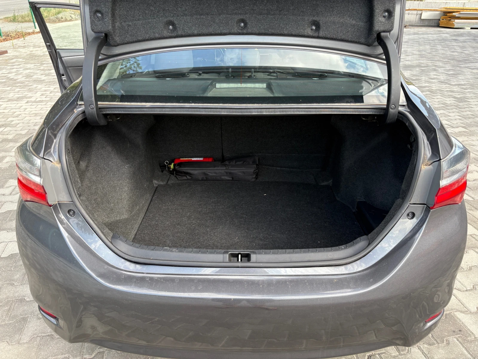 Toyota Corolla 1.4 D-4D - изображение 9