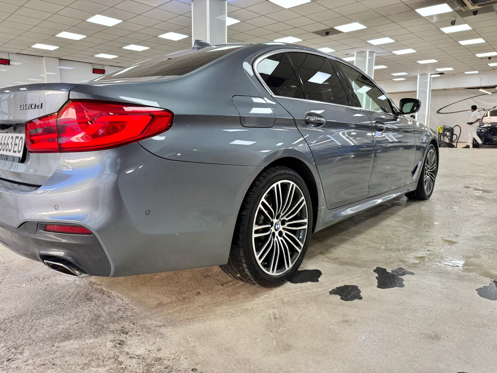 BMW 530 Xdrive 108 000км Сервизна история - изображение 5