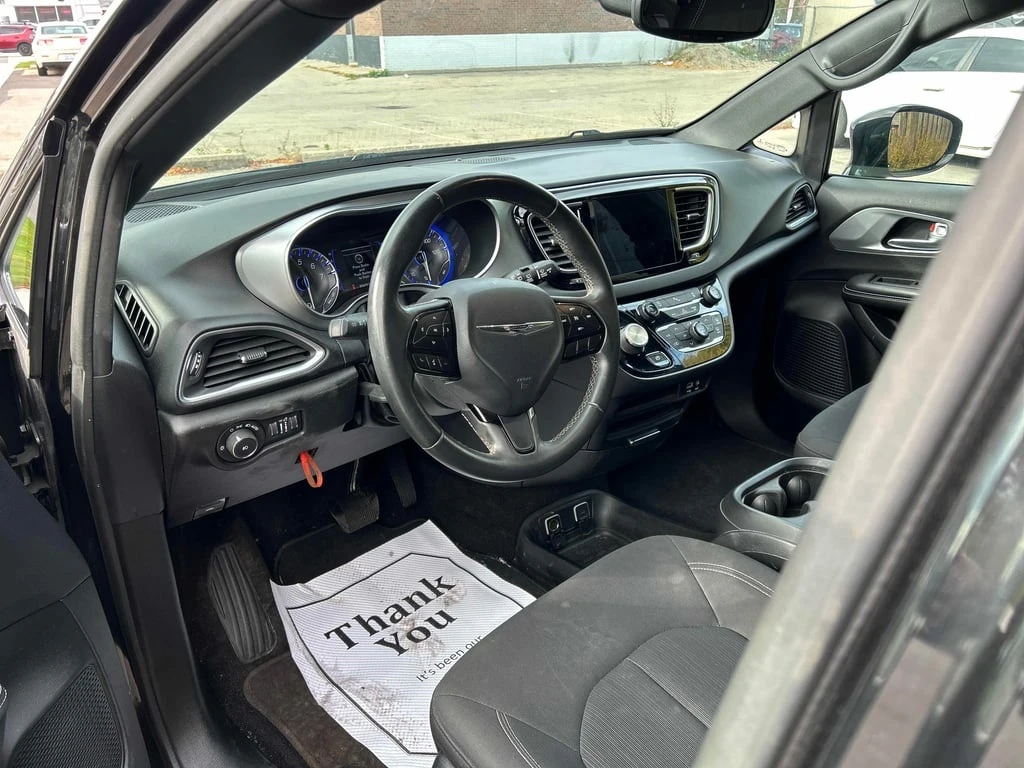 Chrysler Pacifica * Touring Plus * CARFAX * БЕЗ ПЪРВОНАЧАЛНА ВНОСКА - изображение 5