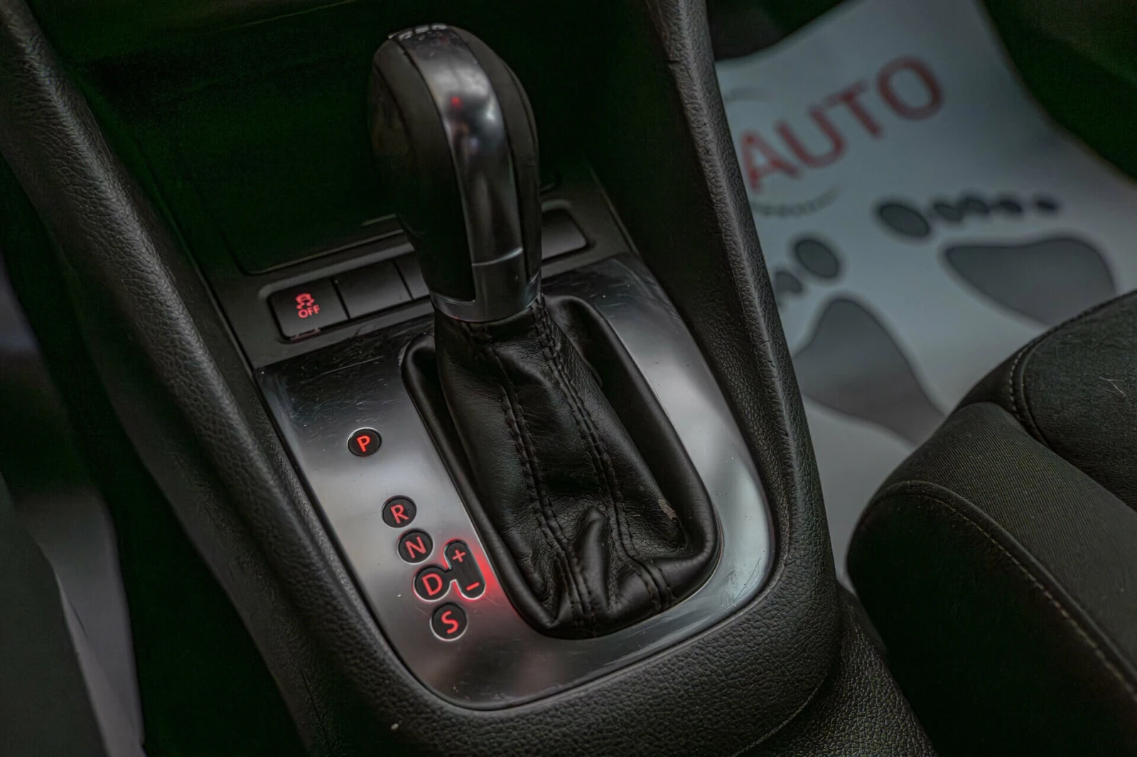 VW Golf 1.6TDI/DSG/Климатроник/МултиВолан/Автопилот, снимка 10 - Автомобили и джипове - 53738360