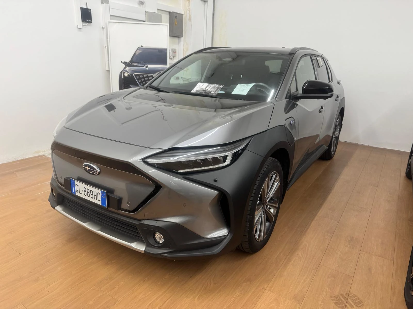 Subaru Solterra 71.4 kWh 4E-xperiens + ЧИСТО НОВА, снимка 2 - Автомобили и джипове - 53969989