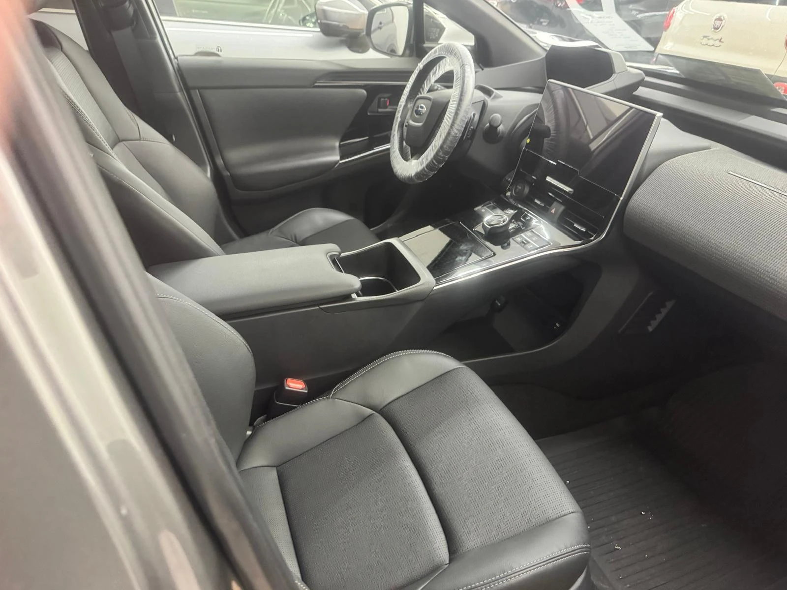 Subaru Solterra 71.4 kWh 4E-xperiens + ЧИСТО НОВА, снимка 5 - Автомобили и джипове - 53969989