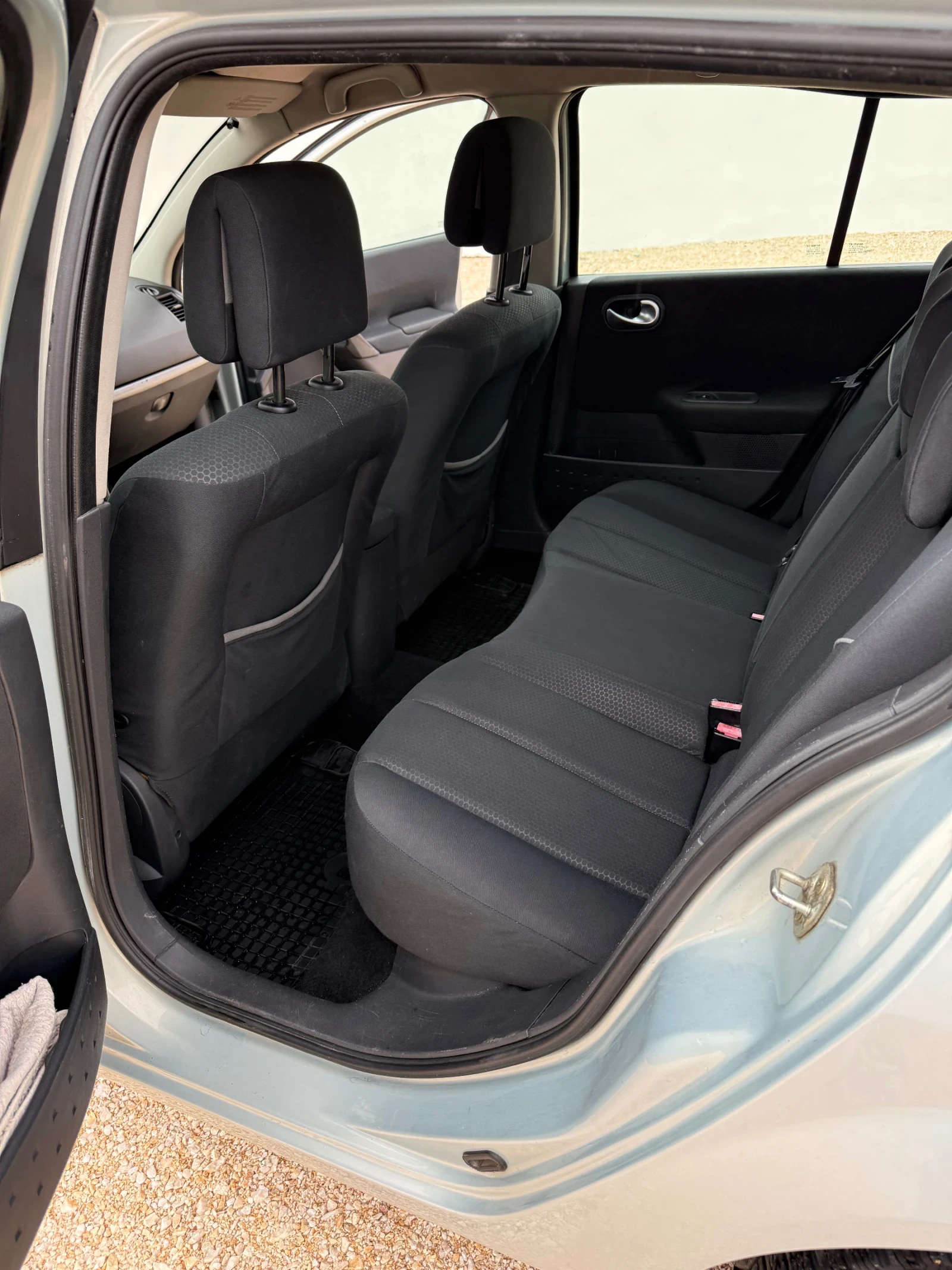 Renault Megane, снимка 9 - Автомобили и джипове - 54019912