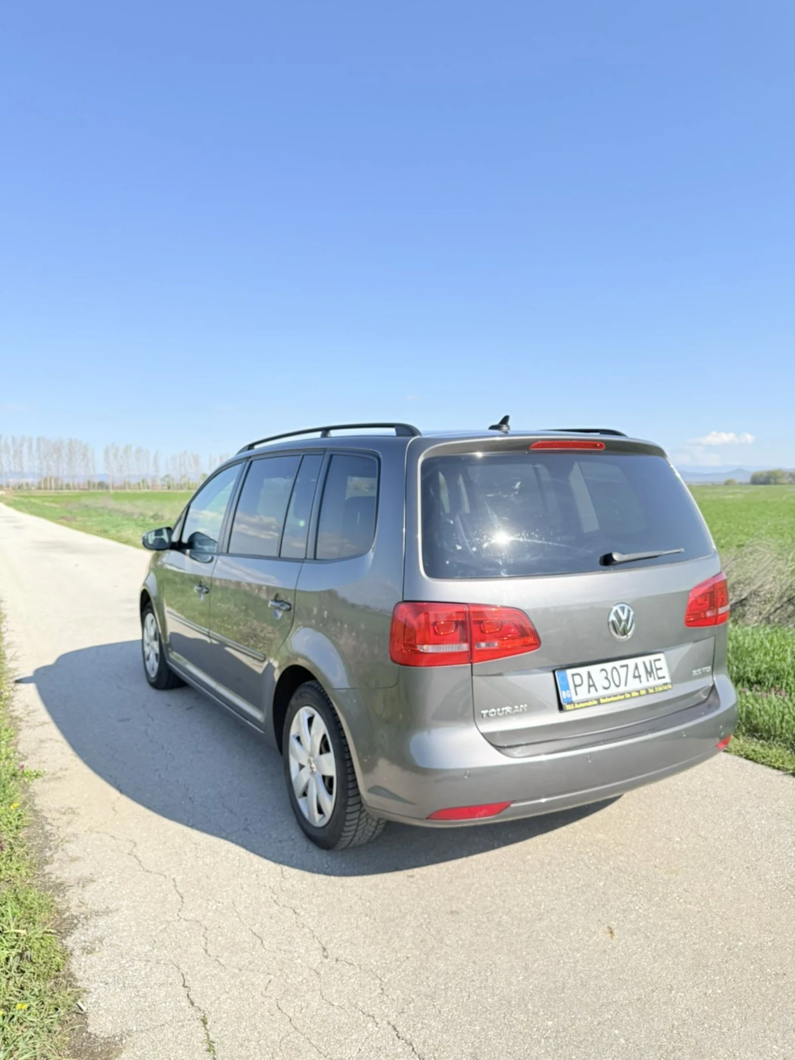 VW Touran 2.0 , снимка 6 - Автомобили и джипове - 54097676