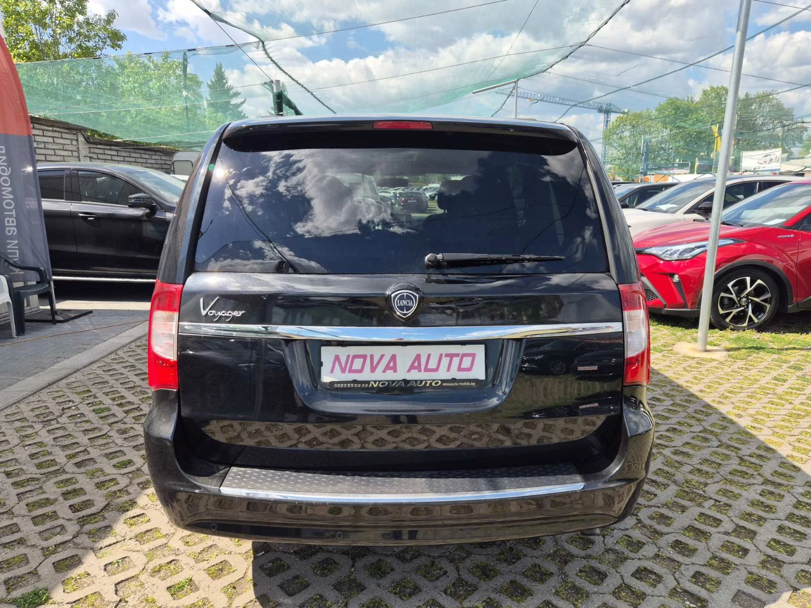 Lancia Voyager 2.8CRDI, снимка 3 - Автомобили и джипове - 54433932