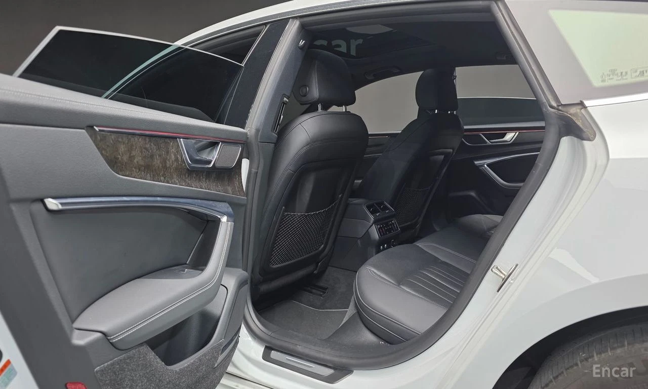Audi A7 45TDI* QUATTRO* PREMIUM* DISTRONIC* 360CAMERA* , снимка 15 - Автомобили и джипове - 54752500