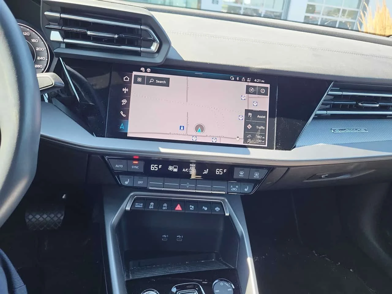 Audi A3 Progressiv / MATRIX LED / DISTRONIC / CARFAX / , снимка 9 - Автомобили и джипове - 55662989