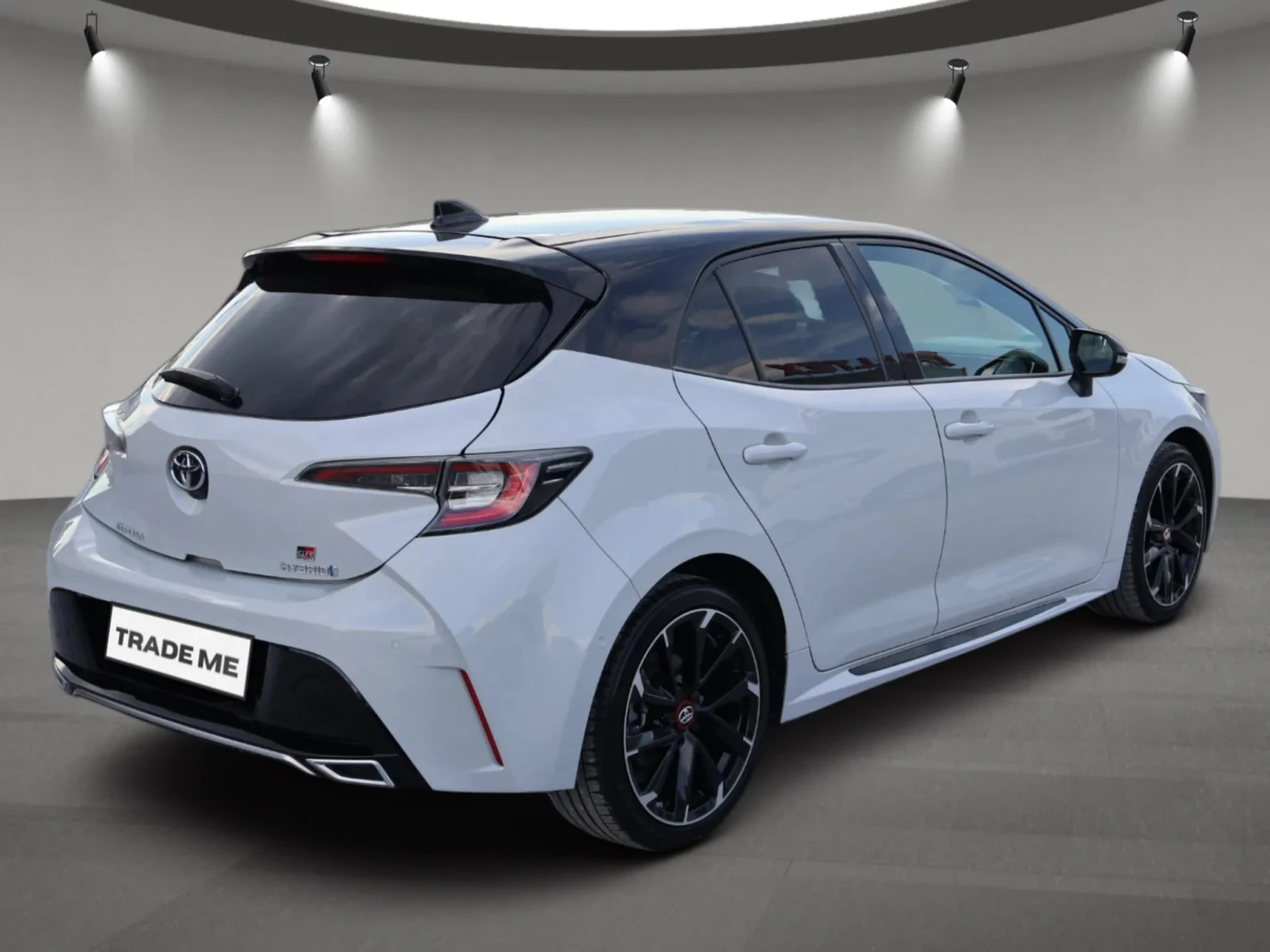 Toyota Corolla GR SPORT/НАПЪЛНО ОБСЛУЖЕНА СЪС ЗАВЕРЕНА ГАРАНЦИЯ/, снимка 6 - Автомобили и джипове - 55871960