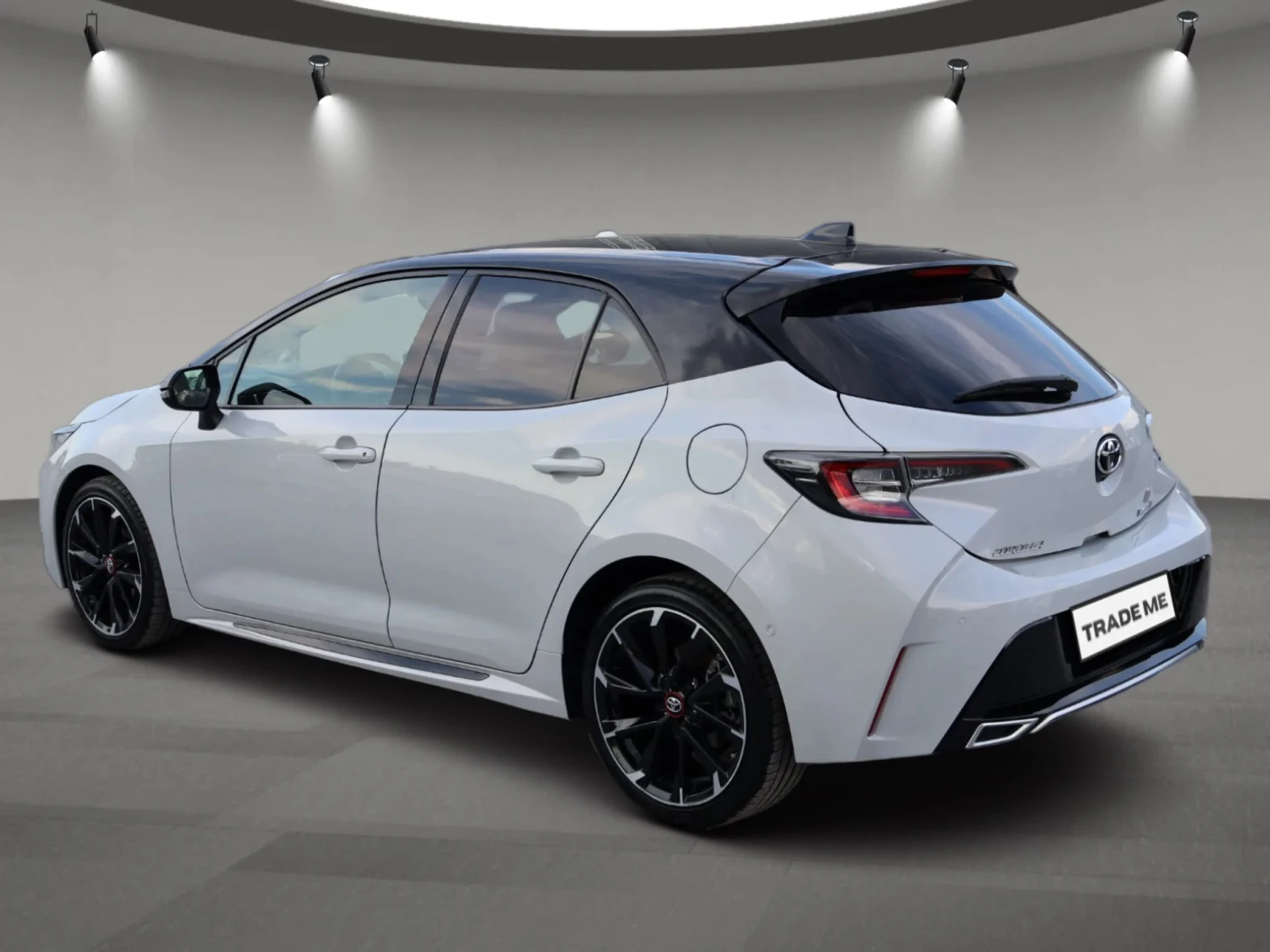 Toyota Corolla GR SPORT/НАПЪЛНО ОБСЛУЖЕНА СЪС ЗАВЕРЕНА ГАРАНЦИЯ/, снимка 4 - Автомобили и джипове - 55871960