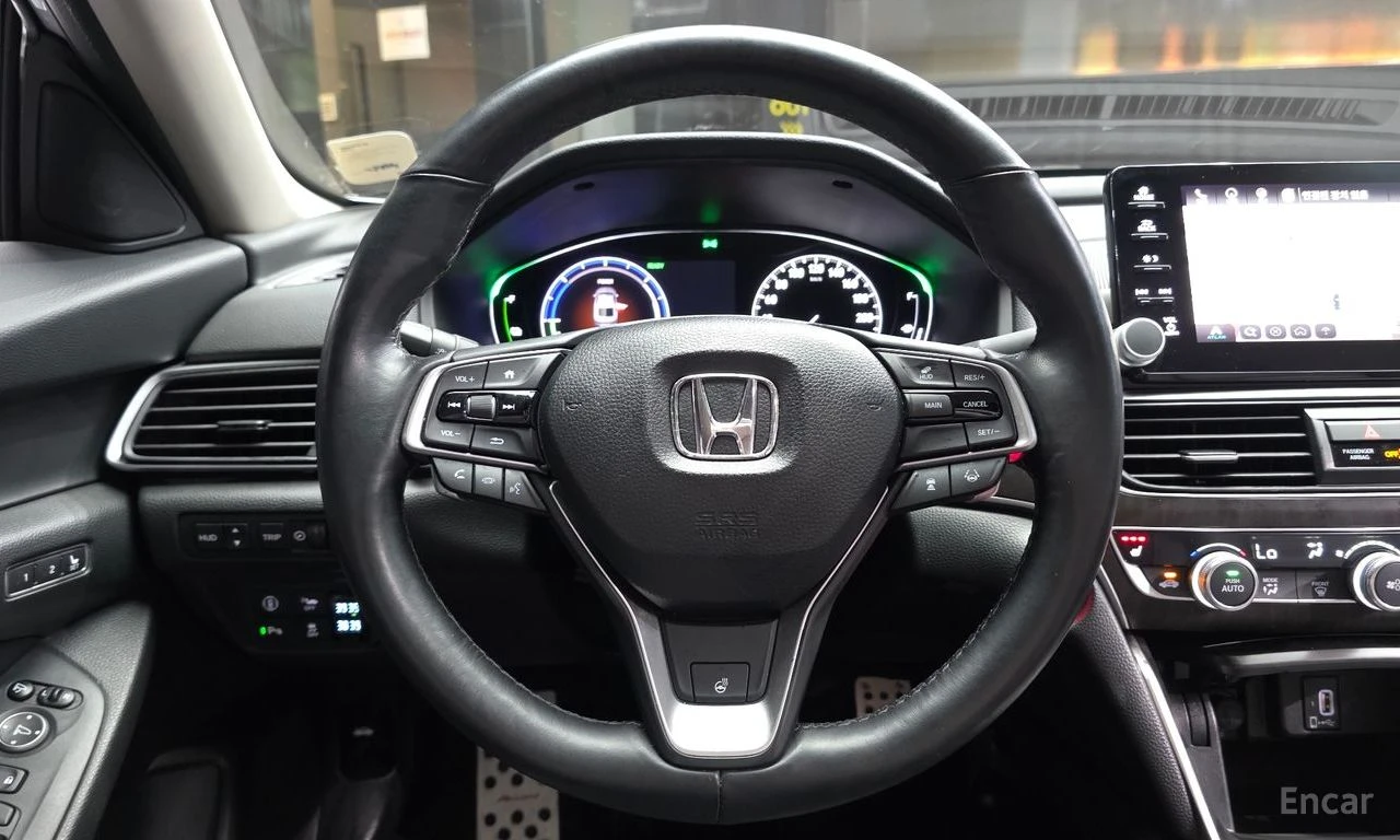 Honda Accord 2.0* HYBRID* ХЕДЪП* ДИСТРОНИК* 360* КРАЙНА ЦЕНА, снимка 12 - Автомобили и джипове - 55987491