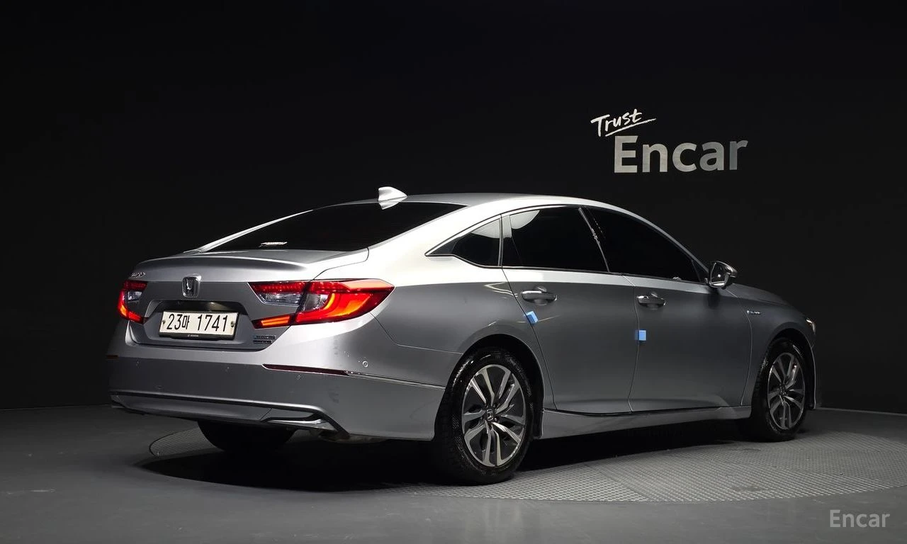 Honda Accord 2.0* HYBRID* ХЕДЪП* ДИСТРОНИК* 360* КРАЙНА ЦЕНА, снимка 4 - Автомобили и джипове - 55987491