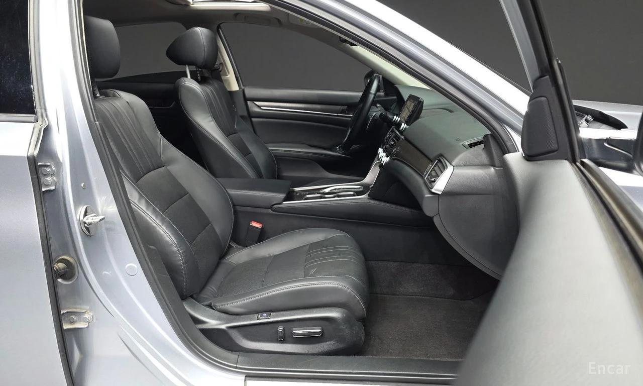 Honda Accord 2.0* HYBRID* ХЕДЪП* ДИСТРОНИК* 360* КРАЙНА ЦЕНА, снимка 9 - Автомобили и джипове - 55987491