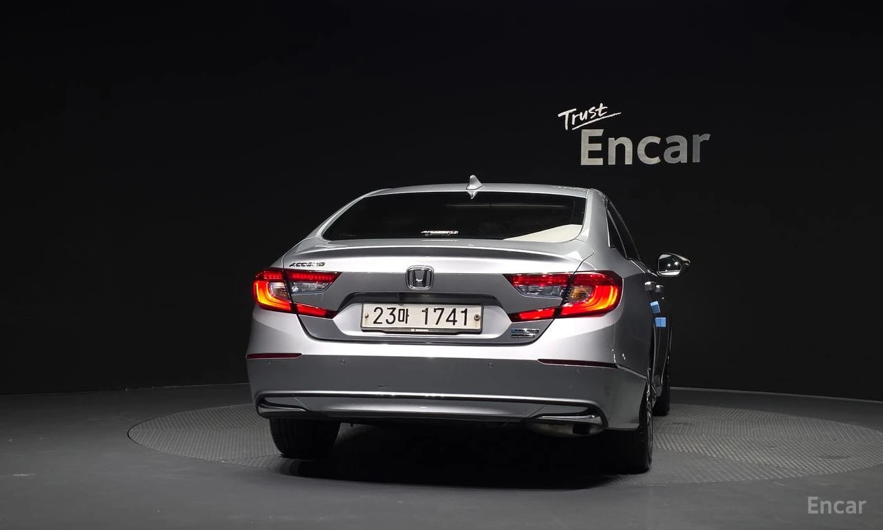 Honda Accord 2.0* HYBRID* ХЕДЪП* ДИСТРОНИК* 360* КРАЙНА ЦЕНА, снимка 3 - Автомобили и джипове - 55987491