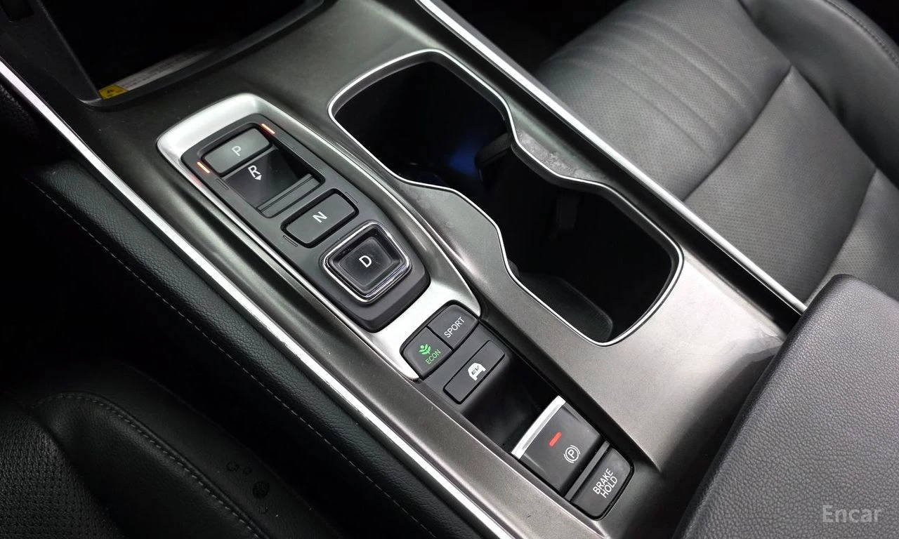 Honda Accord 2.0* HYBRID* ХЕДЪП* ДИСТРОНИК* 360* КРАЙНА ЦЕНА, снимка 15 - Автомобили и джипове - 55987491