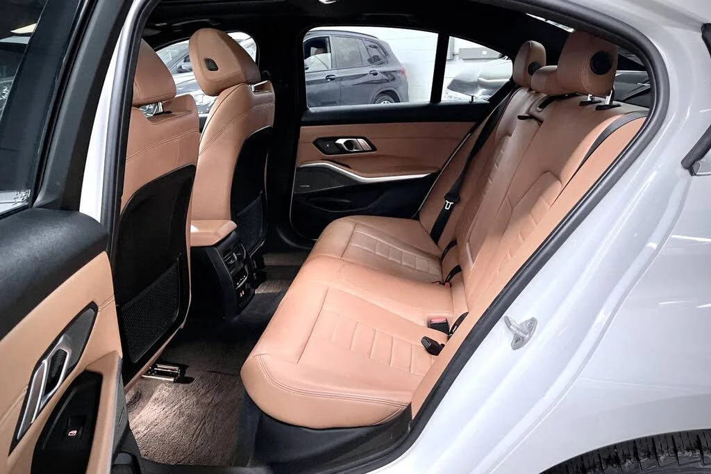 BMW 330 i| HAR/KAR| PANO| ПОДГРЕВИ| ФИКС ЦЕНА ДО БГ| , снимка 10 - Автомобили и джипове - 56022987