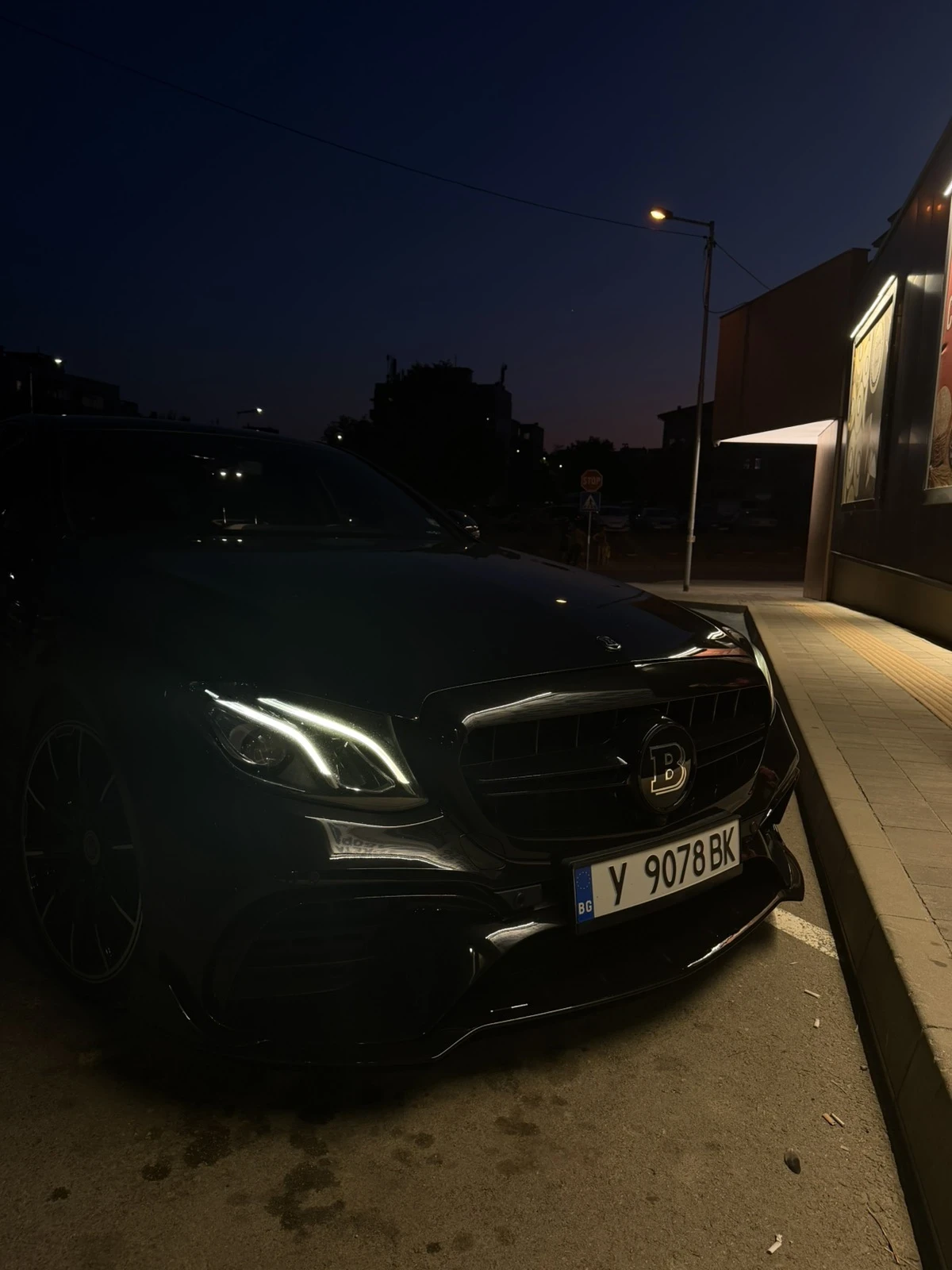 Mercedes-Benz E 200, снимка 3 - Автомобили и джипове - 56048571