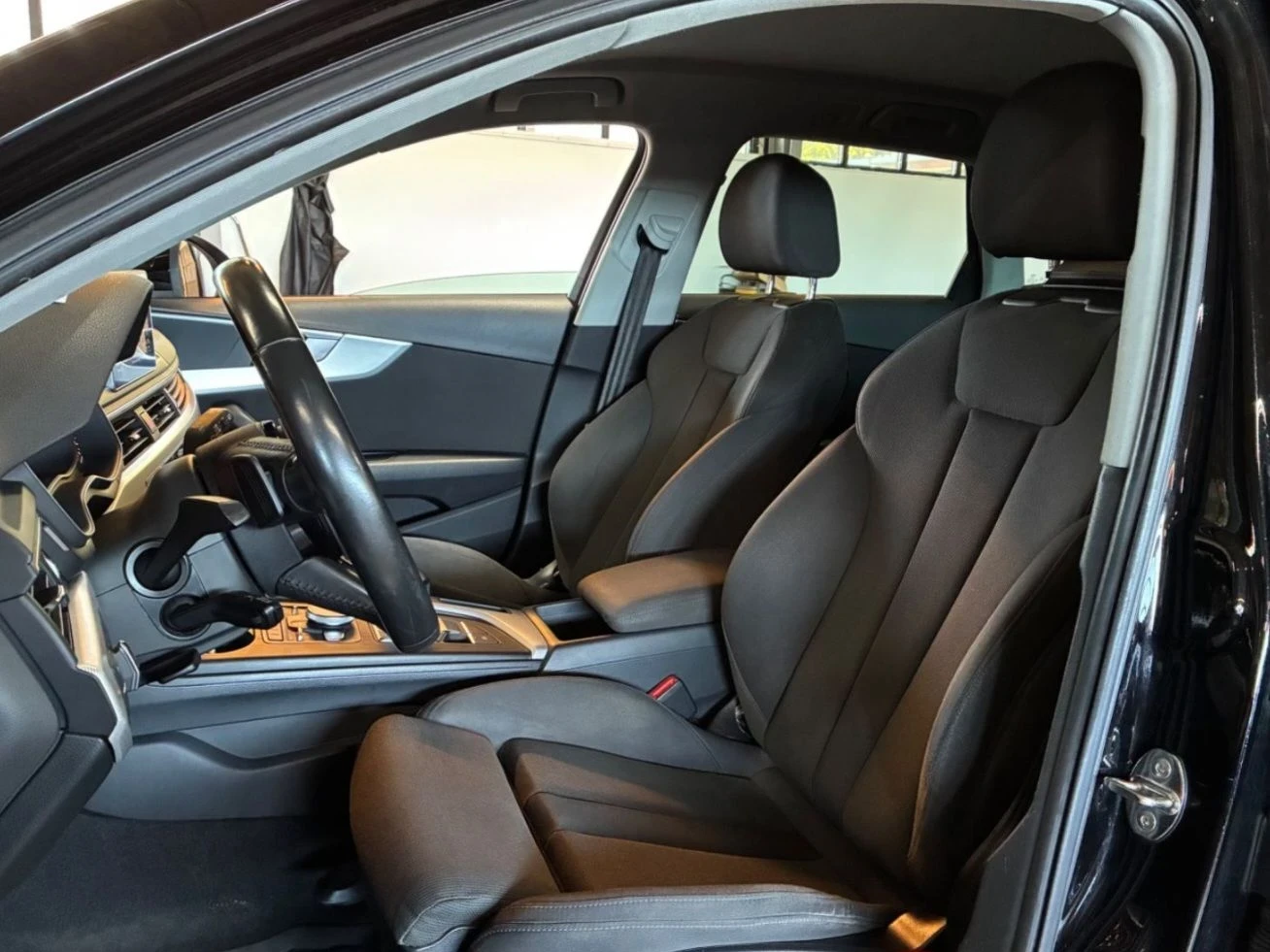 Audi A4 2.0 TDI | 190 | S-tronic | Cockpit, снимка 10 - Автомобили и джипове - 56275678