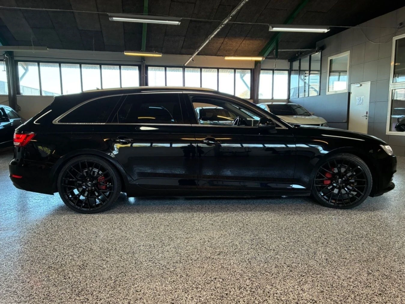 Audi A4 2.0 TDI | 190 | S-tronic | Cockpit, снимка 8 - Автомобили и джипове - 56275678