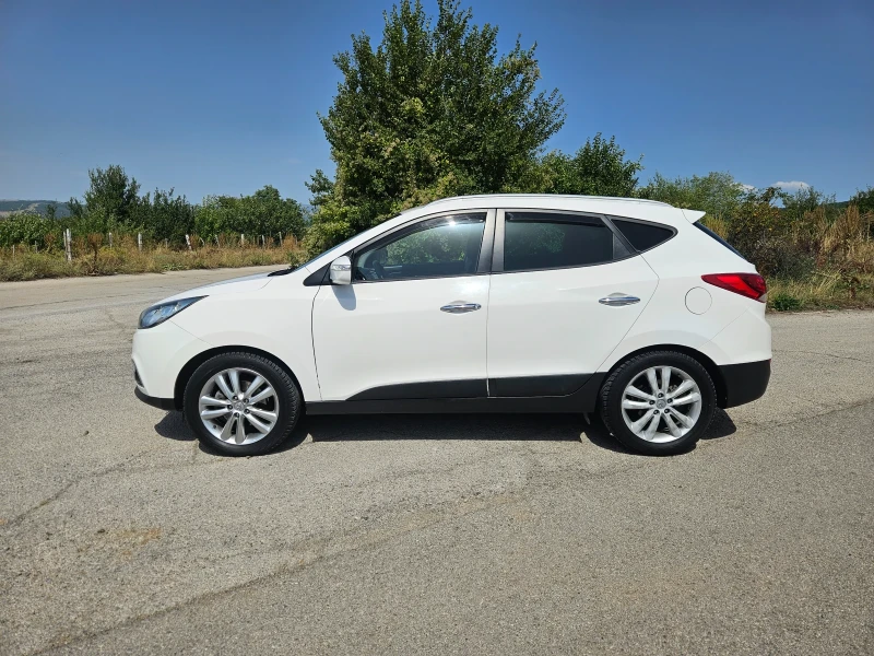 Hyundai IX35 2.0 CRDi 4x4 Навигация, снимка 7 - Автомобили и джипове - 52407709