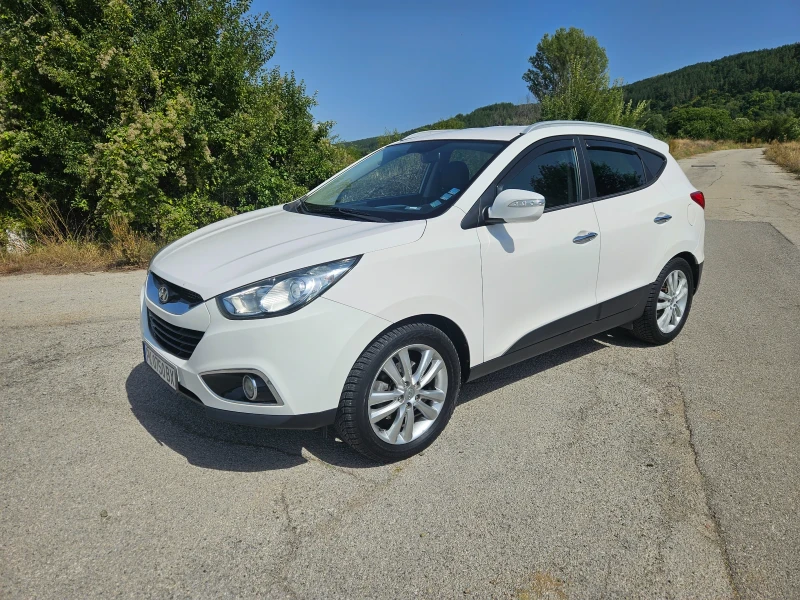 Hyundai IX35 2.0 CRDi 4x4 Навигация, снимка 9 - Автомобили и джипове - 52407709