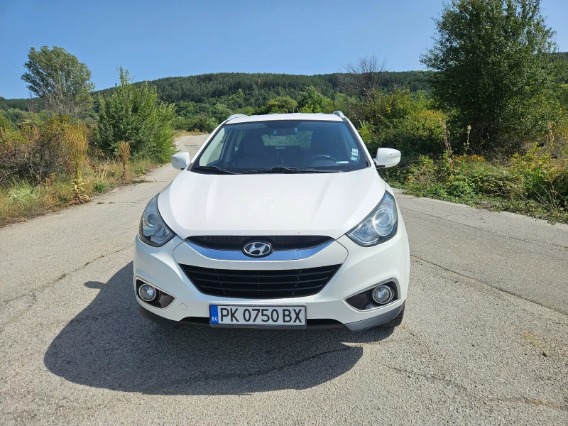 Hyundai IX35 2.0 CRDi 4x4 Навигация, снимка 2 - Автомобили и джипове - 52407709