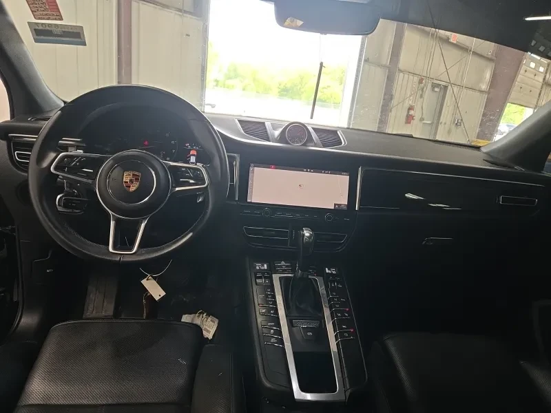 Porsche Macan, снимка 10 - Автомобили и джипове - 55130711