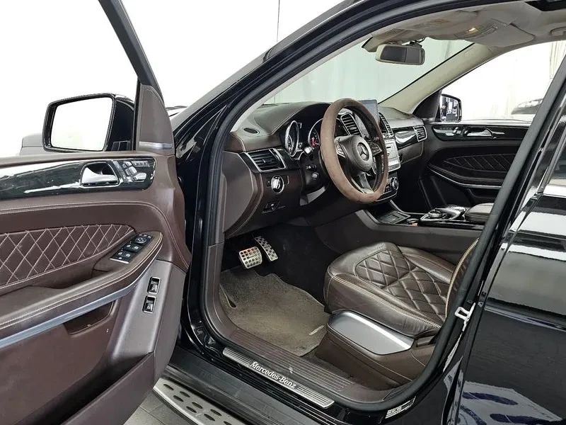 Mercedes-Benz GLS 500 4Matic, снимка 10 - Автомобили и джипове - 56068705