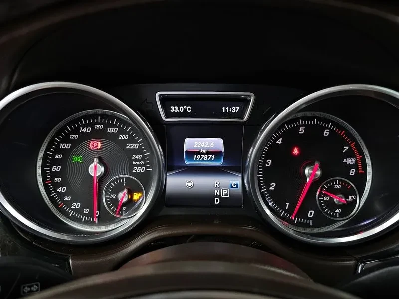Mercedes-Benz GLS 500 4Matic, снимка 8 - Автомобили и джипове - 56068705